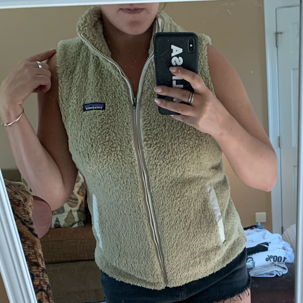 patagonia cream vest